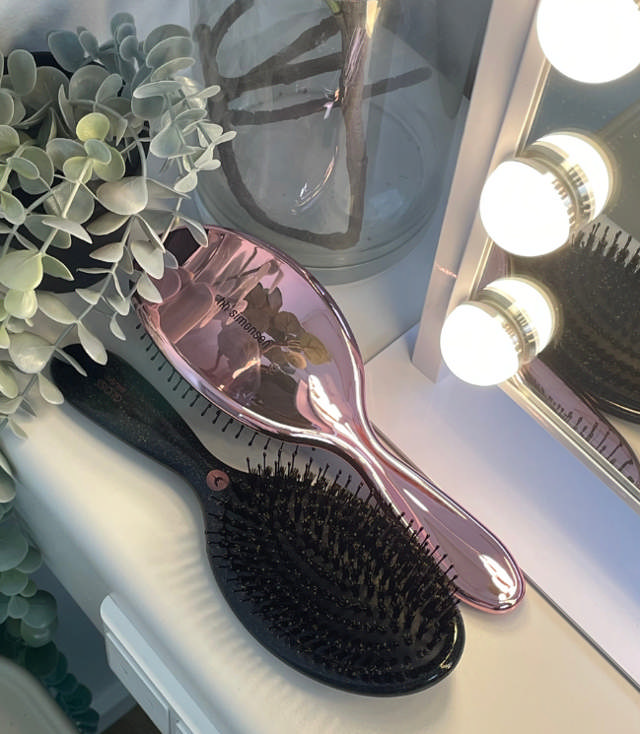 Wonder& Gloss Brush Rosegold AW25