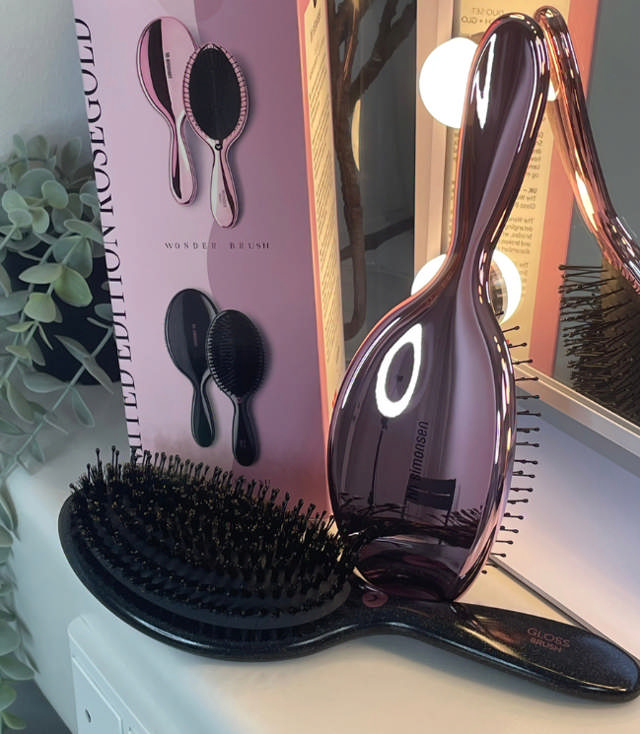 Wonder& Gloss Brush Rosegold AW25