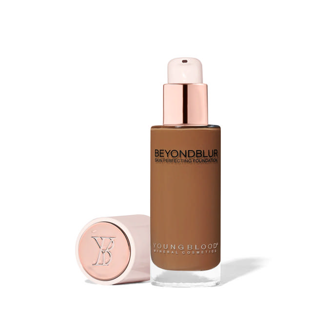 Youngblood BeyondBlur™ Skin Perfecting Foundation DN1, 30 ml.